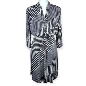 BLACK & WHITE STRIPE SHIRT DRESS  SZ.M/L EUC.